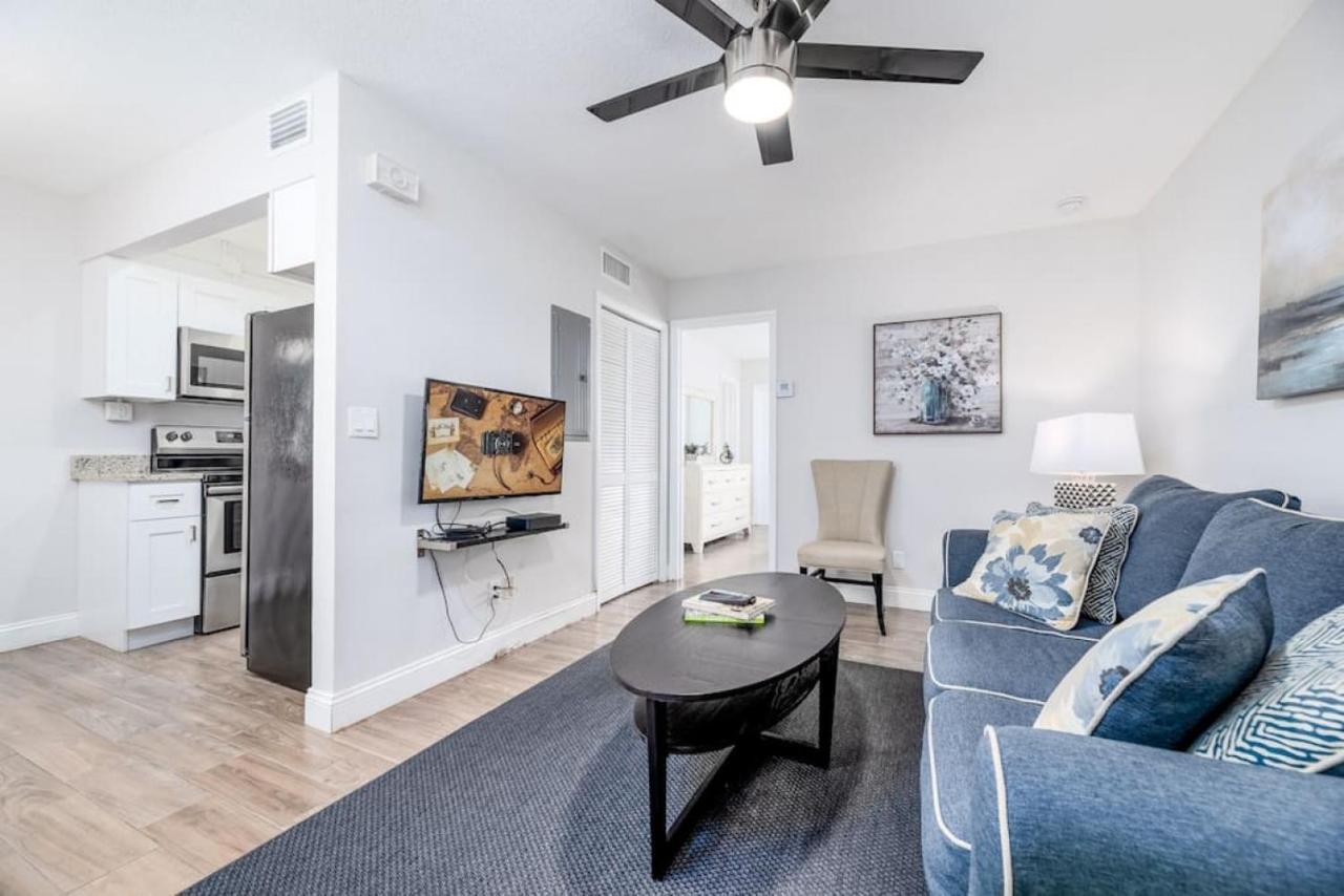The 2 - Wilton Manors * Fort Lauderdale